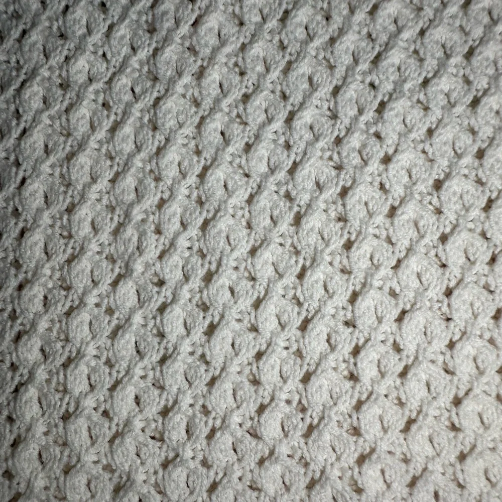 White Sleeveless Knit Top - Picture 3 of 5